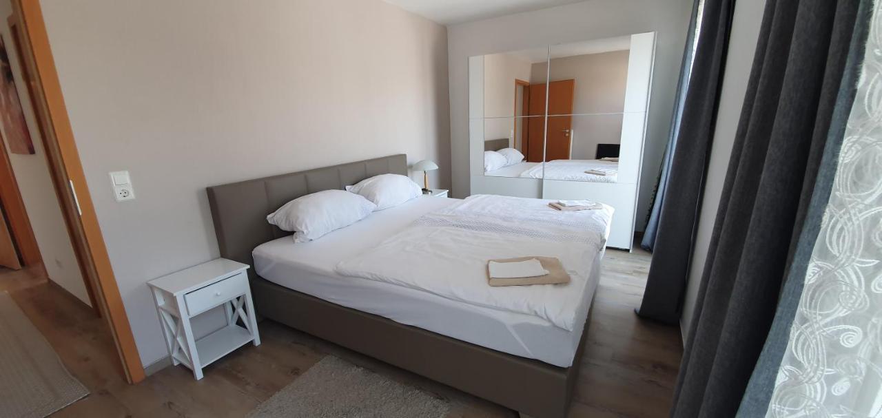 Outletcity Ferienwohnung 2 Metzingen  Dış mekan fotoğraf