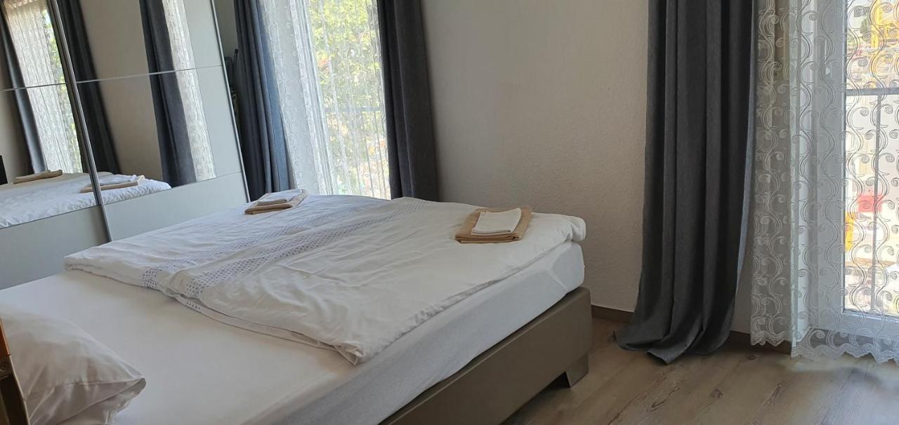 Outletcity Ferienwohnung 2 Metzingen  Dış mekan fotoğraf