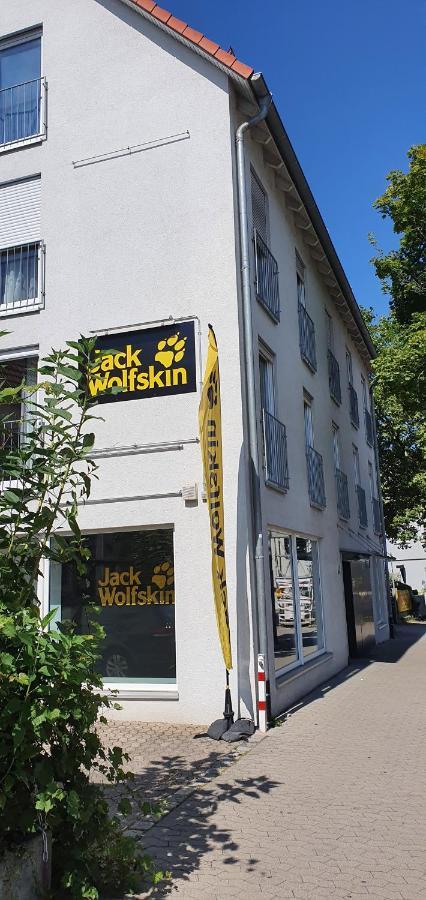 Outletcity Ferienwohnung 2 Metzingen  Dış mekan fotoğraf